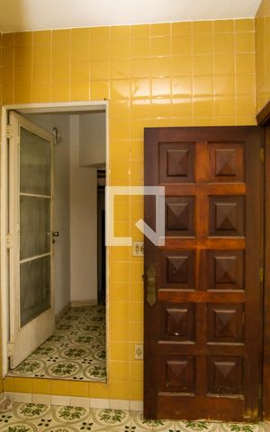 Casa à venda com 600m², 6 quartos e 6 vagasBanheiro da Suíte de serviço