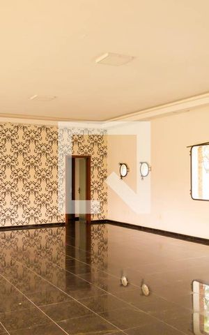 Casa à venda com 600m², 6 quartos e 6 vagasSala 1