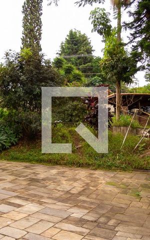 Casa à venda com 600m², 6 quartos e 6 vagasGaragem  e quintal