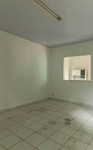 Casa para alugar com 190m², 3 quartos e 1 vaga Casa para alugar com 190m², 3 quartos e 1 vagaCasa dos Fundos