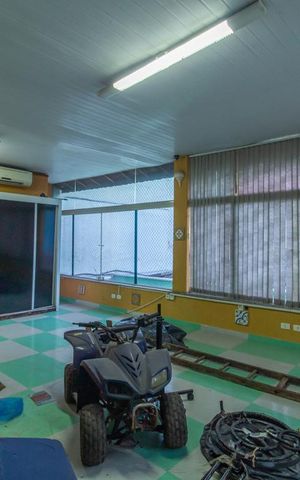 Casa para alugar com 190m², 3 quartos e 1 vaga Casa para alugar com 190m², 3 quartos e 1 vagaÁrea comum - Salão de festas