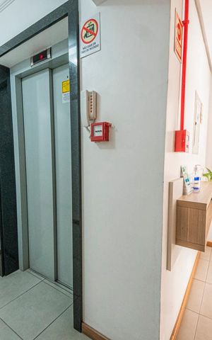 Apartamento à venda com 106m², 2 quartos e 1 vagaHall de Entrada e Elevador