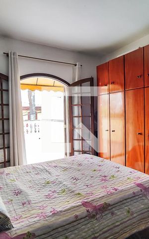 Casa à venda com 170m², 3 quartos e 2 vagas Casa à venda com 170m², 3 quartos e 2 vagasSuíte