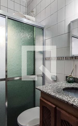 Casa à venda com 170m², 3 quartos e 2 vagas Casa à venda com 170m², 3 quartos e 2 vagasBanheiro dos Quartos