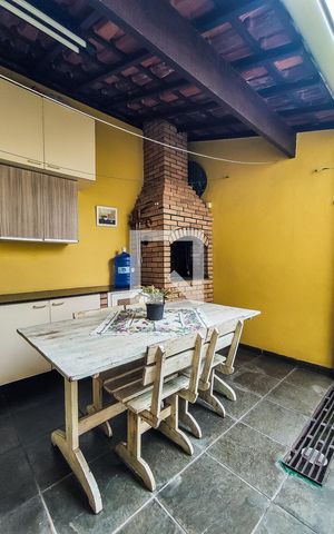 Casa à venda com 170m², 3 quartos e 2 vagas Casa à venda com 170m², 3 quartos e 2 vagasQuintal