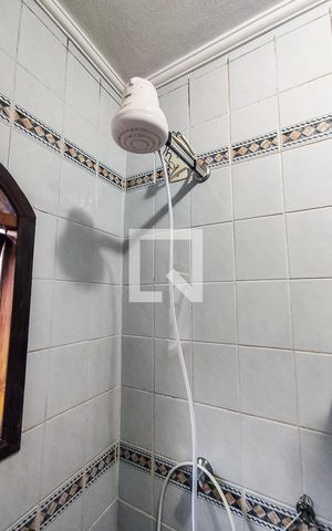 Casa à venda com 170m², 3 quartos e 2 vagas Casa à venda com 170m², 3 quartos e 2 vagasBanheiro Social