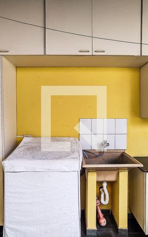 Casa à venda com 170m², 3 quartos e 2 vagas Casa à venda com 170m², 3 quartos e 2 vagasÁrea de Serviço