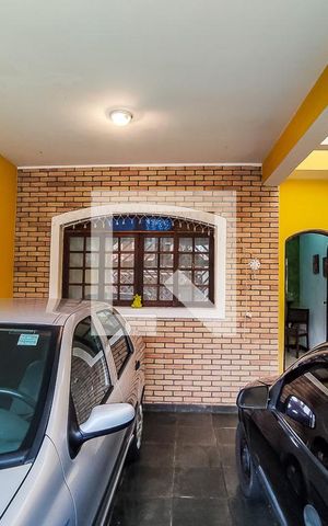 Casa à venda com 170m², 3 quartos e 2 vagas Casa à venda com 170m², 3 quartos e 2 vagasGaragem