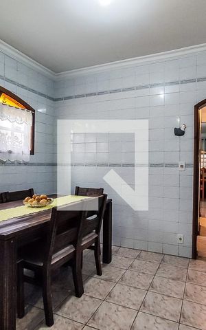 Casa à venda com 170m², 3 quartos e 2 vagas Casa à venda com 170m², 3 quartos e 2 vagasCozinha / Sala de Jantar