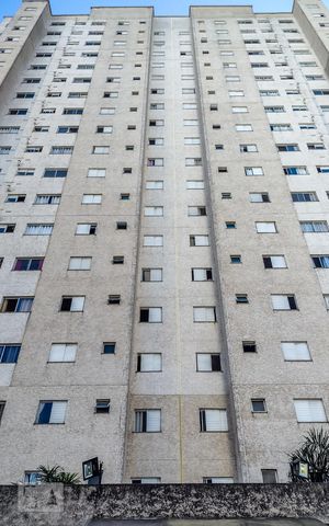 Apartamento à venda com 46m², 2 quartos e 1 vaga Apartamento à venda com 46m², 2 quartos e 1 vagaFachada