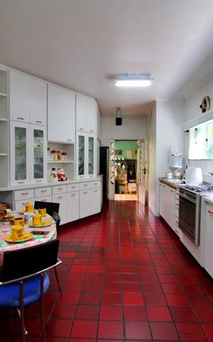 Casa à venda com 600m², 4 quartos e 6 vagasCozinha