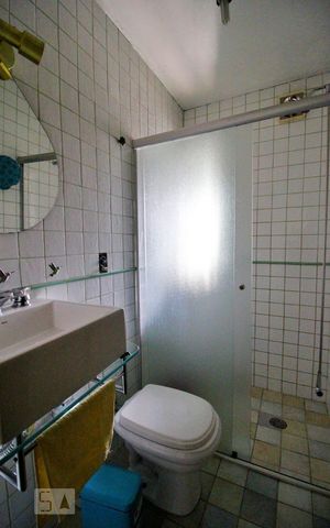 Casa à venda com 600m², 4 quartos e 6 vagasBanheiro da Suíte 4