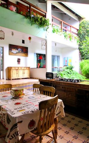 Casa à venda com 600m², 4 quartos e 6 vagasCozinhão