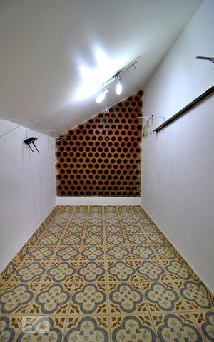 Casa à venda com 600m², 4 quartos e 6 vagasAdega