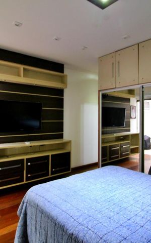 Casa à venda com 600m², 4 quartos e 6 vagasSuíte 3