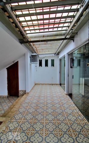 Casa à venda com 600m², 4 quartos e 6 vagasQuintal