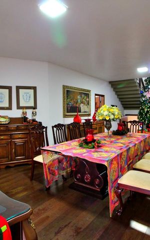 Casa à venda com 600m², 4 quartos e 6 vagasSala de Jantar