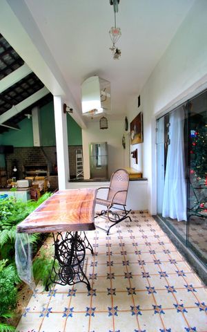 Casa à venda com 600m², 4 quartos e 6 vagasVaranda da Sala de Jantar
