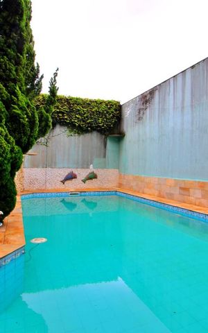 Casa à venda com 600m², 4 quartos e 6 vagasPiscina