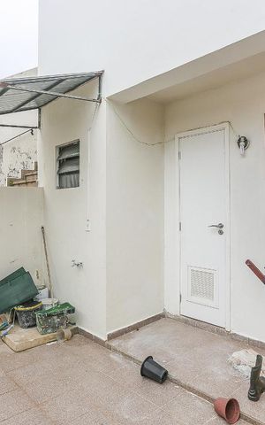 Casa à venda com 180m², 4 quartos e 2 vagas Casa à venda com 180m², 4 quartos e 2 vagasQuintal