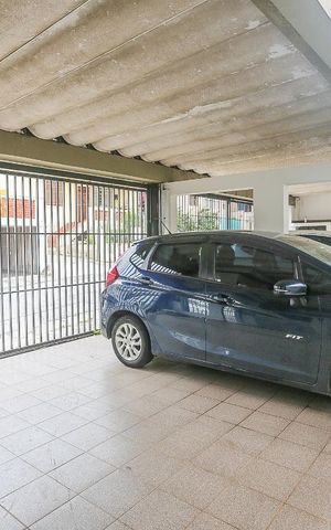 Casa à venda com 180m², 4 quartos e 2 vagas Casa à venda com 180m², 4 quartos e 2 vagasGaragem