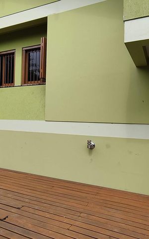 Casa à venda com 257m², 4 quartos e 4 vagas Casa à venda com 257m², 4 quartos e 4 vagasDeque e Jardim