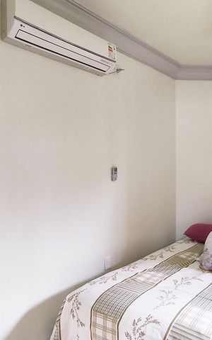 Casa à venda com 257m², 4 quartos e 4 vagas Casa à venda com 257m², 4 quartos e 4 vagasQuarto 1