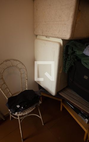 Apartamento à venda com 220m², 3 quartos e 3 vagas Apartamento à venda com 220m², 3 quartos e 3 vagasQuarto de Serviço