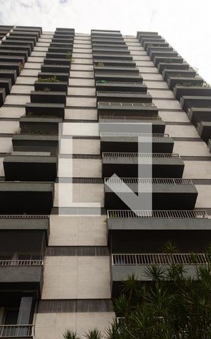 Apartamento à venda com 220m², 3 quartos e 3 vagas Apartamento à venda com 220m², 3 quartos e 3 vagasFachada do Condomínio