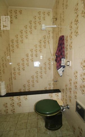 Casa à venda com 250m², 5 quartos e 4 vagasSuíte do Quarto 2
