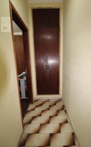 Casa à venda com 250m², 5 quartos e 4 vagasCorredor com roupeiro