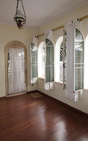 Casa à venda com 250m², 5 quartos e 4 vagasSala