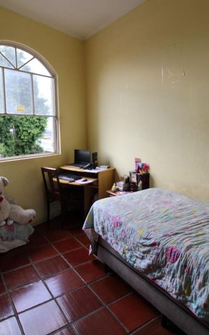 Casa à venda com 250m², 5 quartos e 4 vagasQuarto 2 (piso superior)
