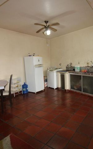 Casa à venda com 250m², 5 quartos e 4 vagasGaragem interna e área de serviço