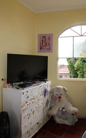 Casa à venda com 250m², 5 quartos e 4 vagasQuarto 2 (piso superior)