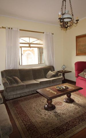 Casa à venda com 250m², 5 quartos e 4 vagasSala