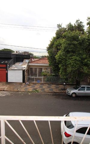Casa à venda com 250m², 5 quartos e 4 vagasVista do Quarto 2 (piso superior)