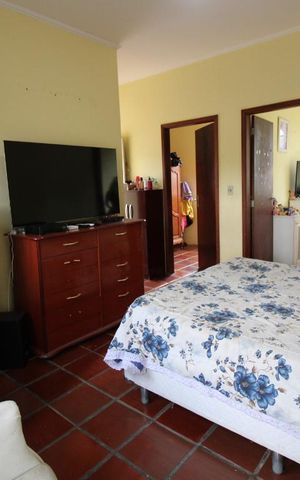 Casa à venda com 250m², 5 quartos e 4 vagasSala Casa 2 (piso superior)