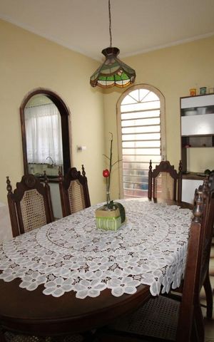 Casa à venda com 250m², 5 quartos e 4 vagasSala de Jantar