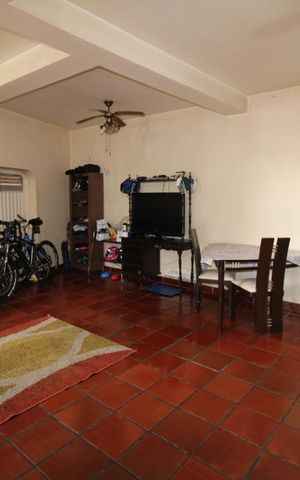 Casa à venda com 250m², 5 quartos e 4 vagasGaragem interna e área de serviço