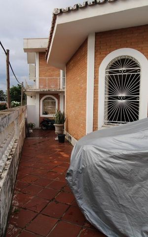 Casa à venda com 250m², 5 quartos e 4 vagasGaragem