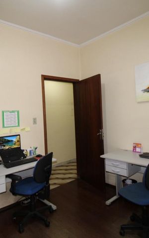 Casa à venda com 250m², 5 quartos e 4 vagasQuarto 3