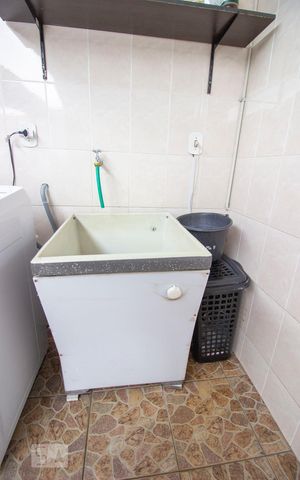 Casa à venda com 180m², 3 quartos e 2 vagasÁrea de Serviço