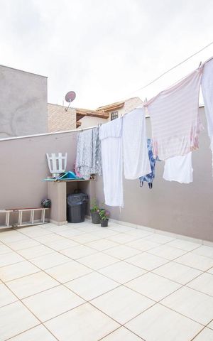Casa à venda com 180m², 3 quartos e 2 vagasQuintal