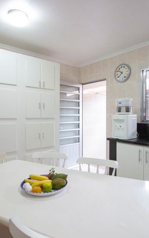 Casa à venda com 180m², 3 quartos e 2 vagasCozinha