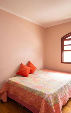 Casa à venda com 180m², 3 quartos e 2 vagasQuarto 1