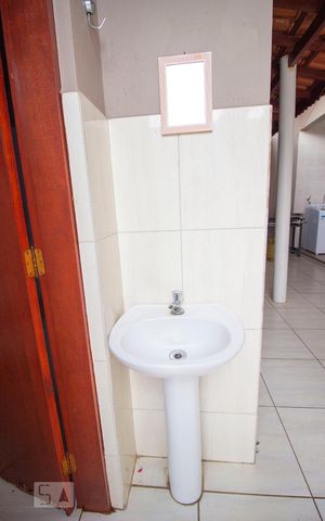 Casa à venda com 180m², 3 quartos e 2 vagasLavabo