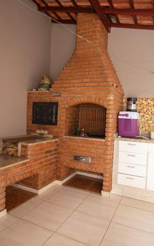Casa à venda com 180m², 3 quartos e 2 vagasChurrasqueira
