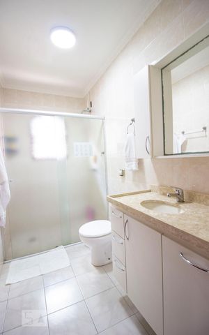 Casa à venda com 180m², 3 quartos e 2 vagasBanheiro Social