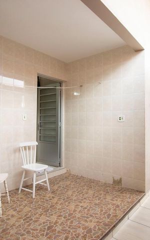 Casa à venda com 180m², 3 quartos e 2 vagasÁrea de Serviço